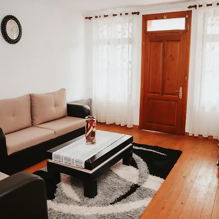Gjovani's House Apartment Shkoder